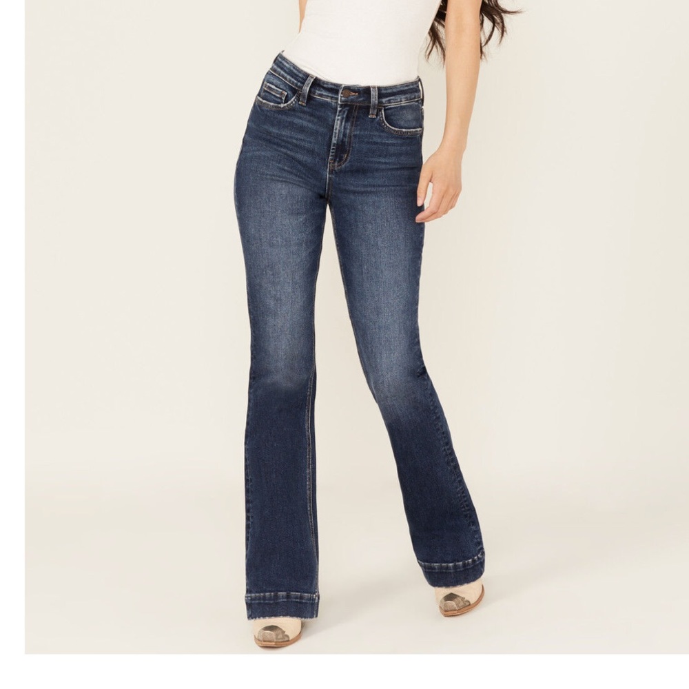 Elegant Indigo Flare Jeans